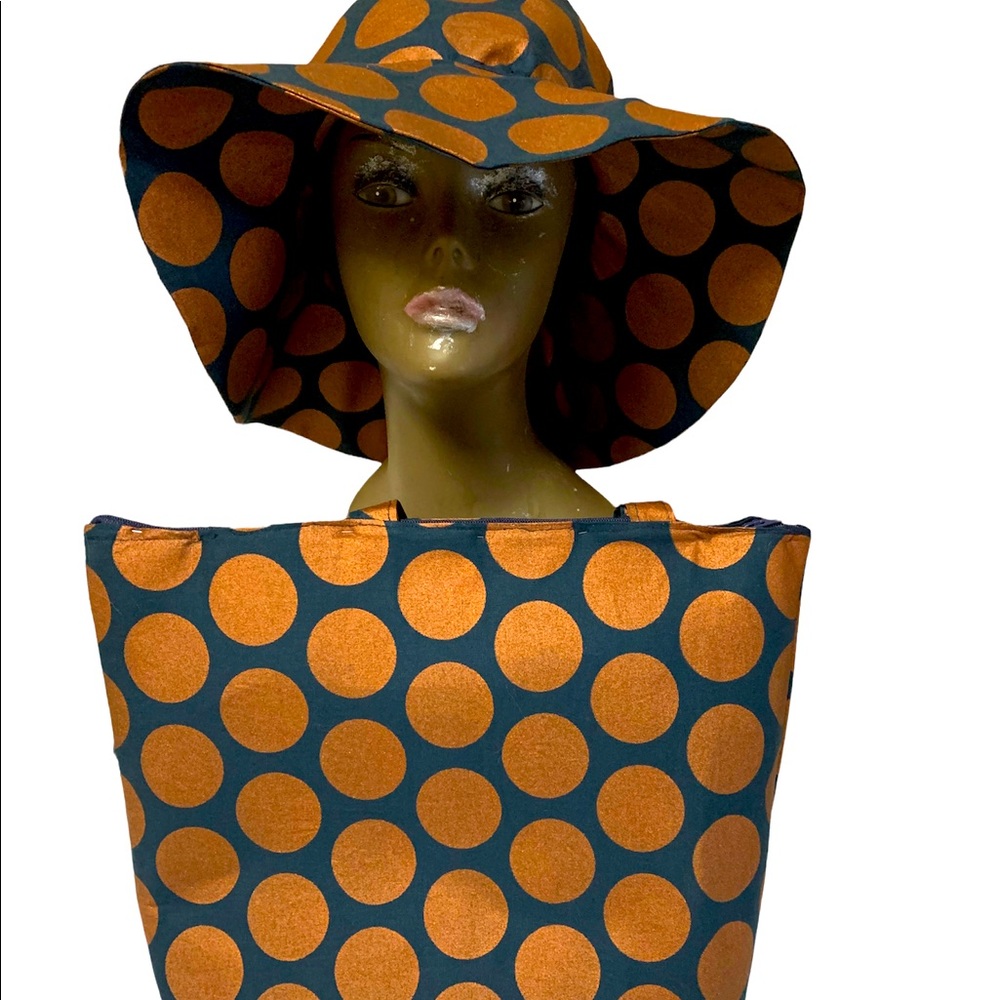 Wide Brim Hat with Matching Tote. Dazzle up your every day casual